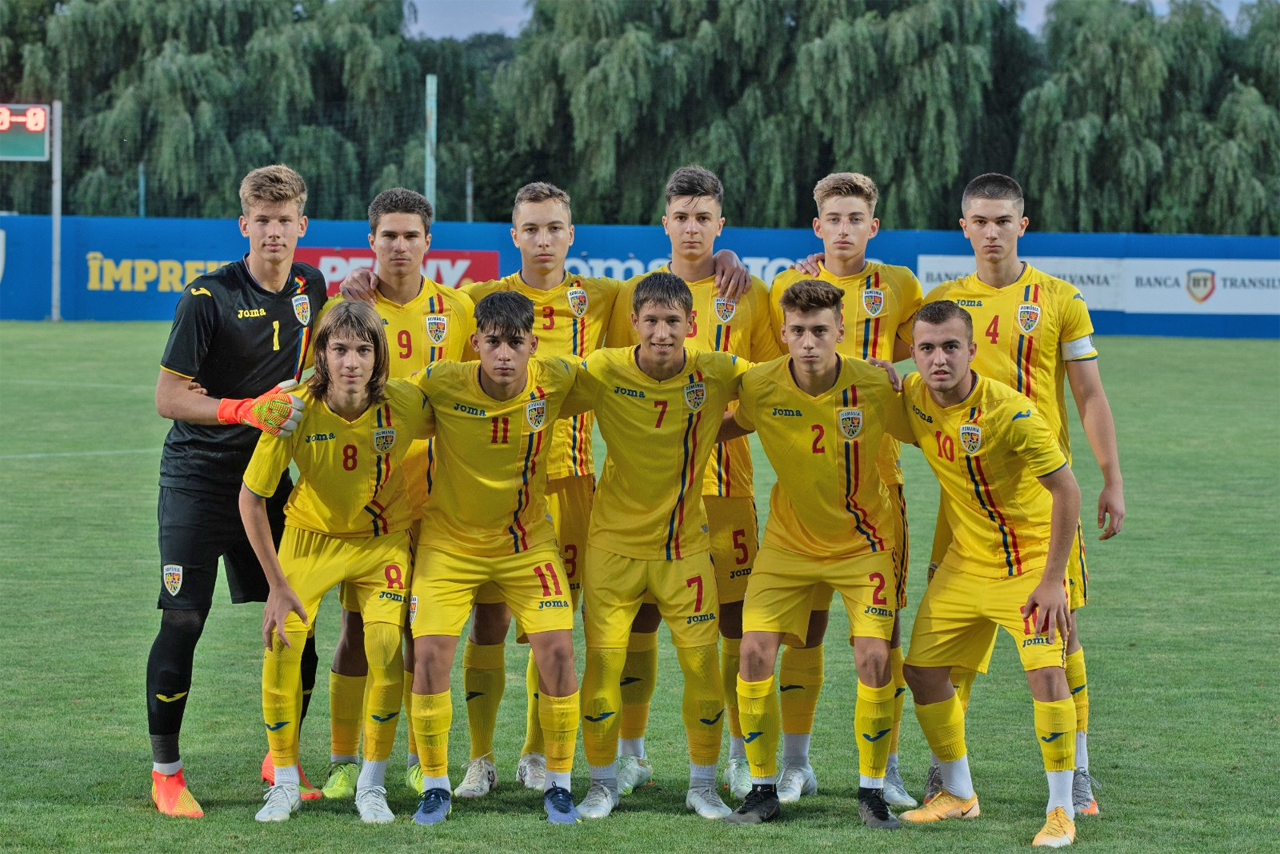 U16