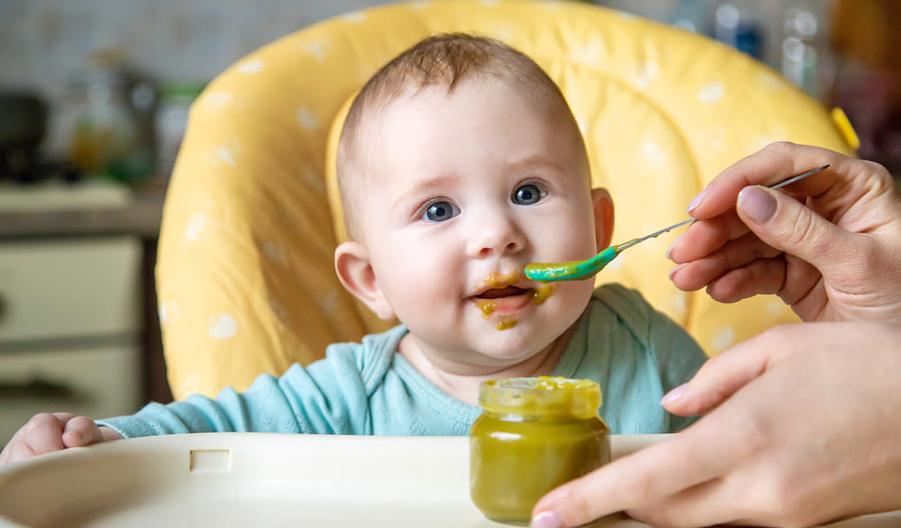 Iaurt pentru bebelus