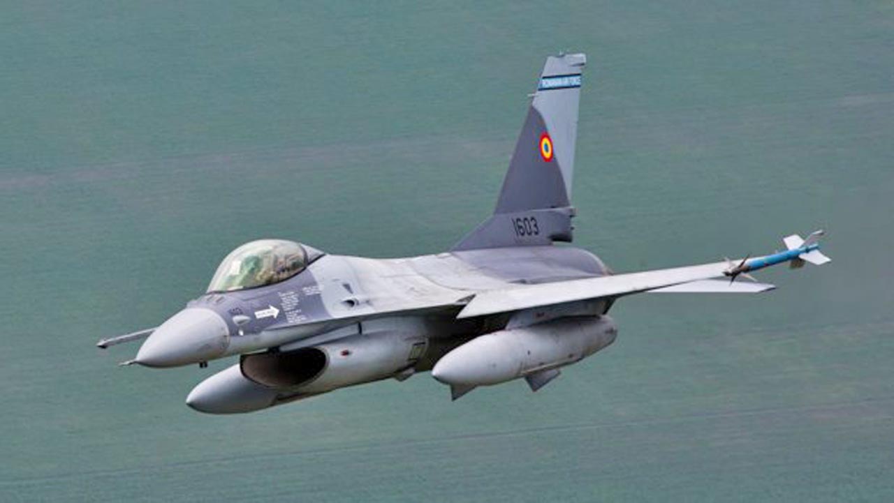 f16